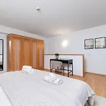 Loft Apartment *